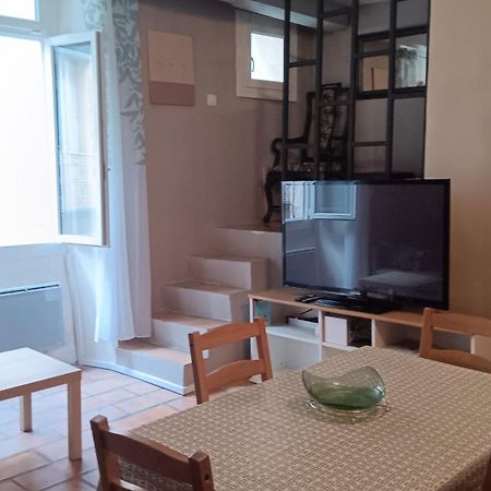 Appartement Pour 4 Personnes Dans Une Rue Tres Calme Saint-Laurent-le-Minier Экстерьер фото