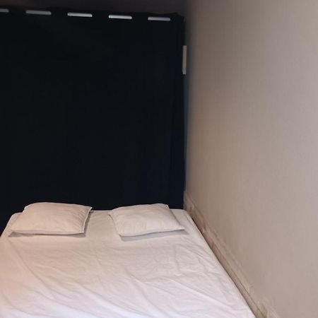 Appartement Pour 4 Personnes Dans Une Rue Tres Calme Saint-Laurent-le-Minier Экстерьер фото