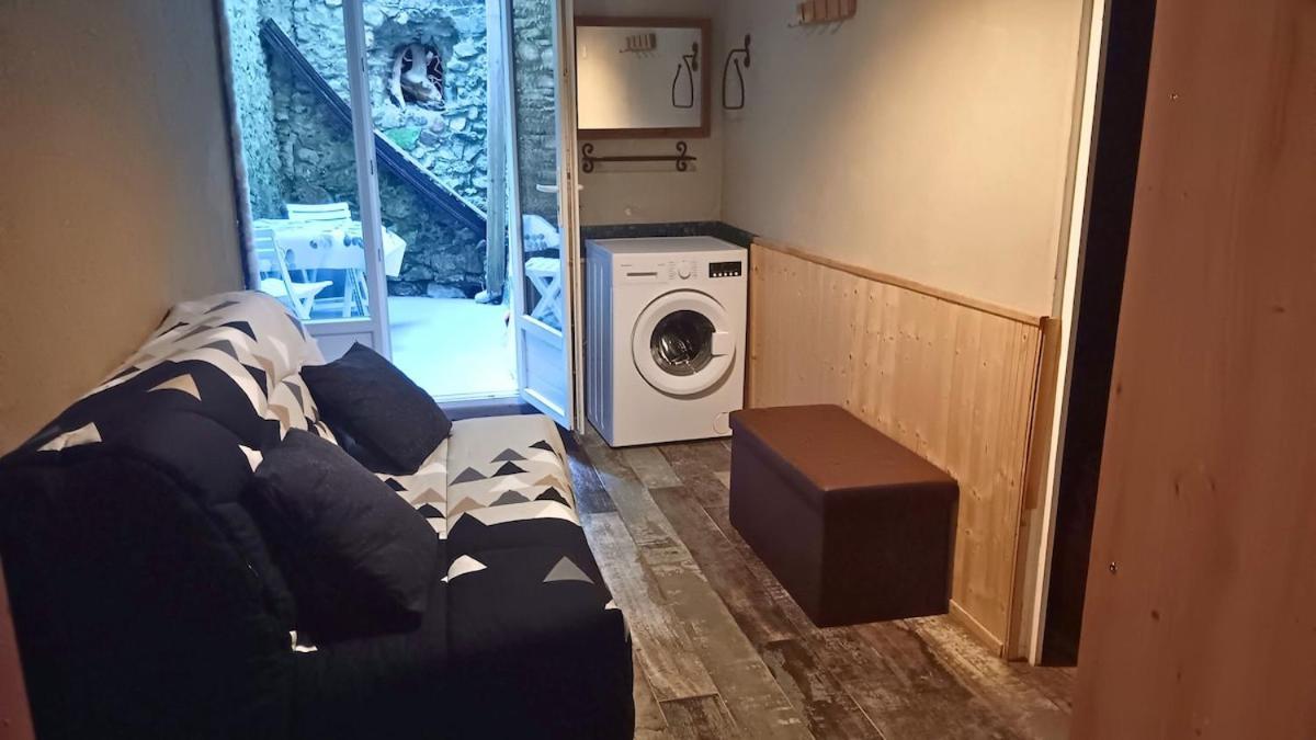 Appartement Pour 4 Personnes Dans Une Rue Tres Calme Saint-Laurent-le-Minier Экстерьер фото