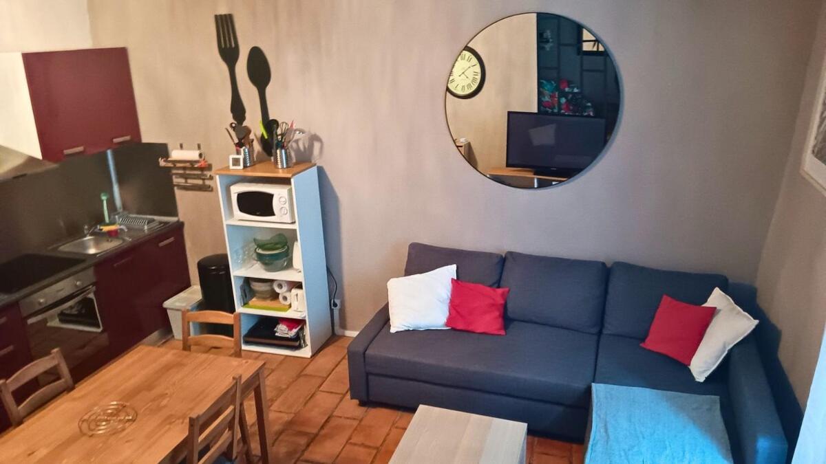 Appartement Pour 4 Personnes Dans Une Rue Tres Calme Saint-Laurent-le-Minier Экстерьер фото