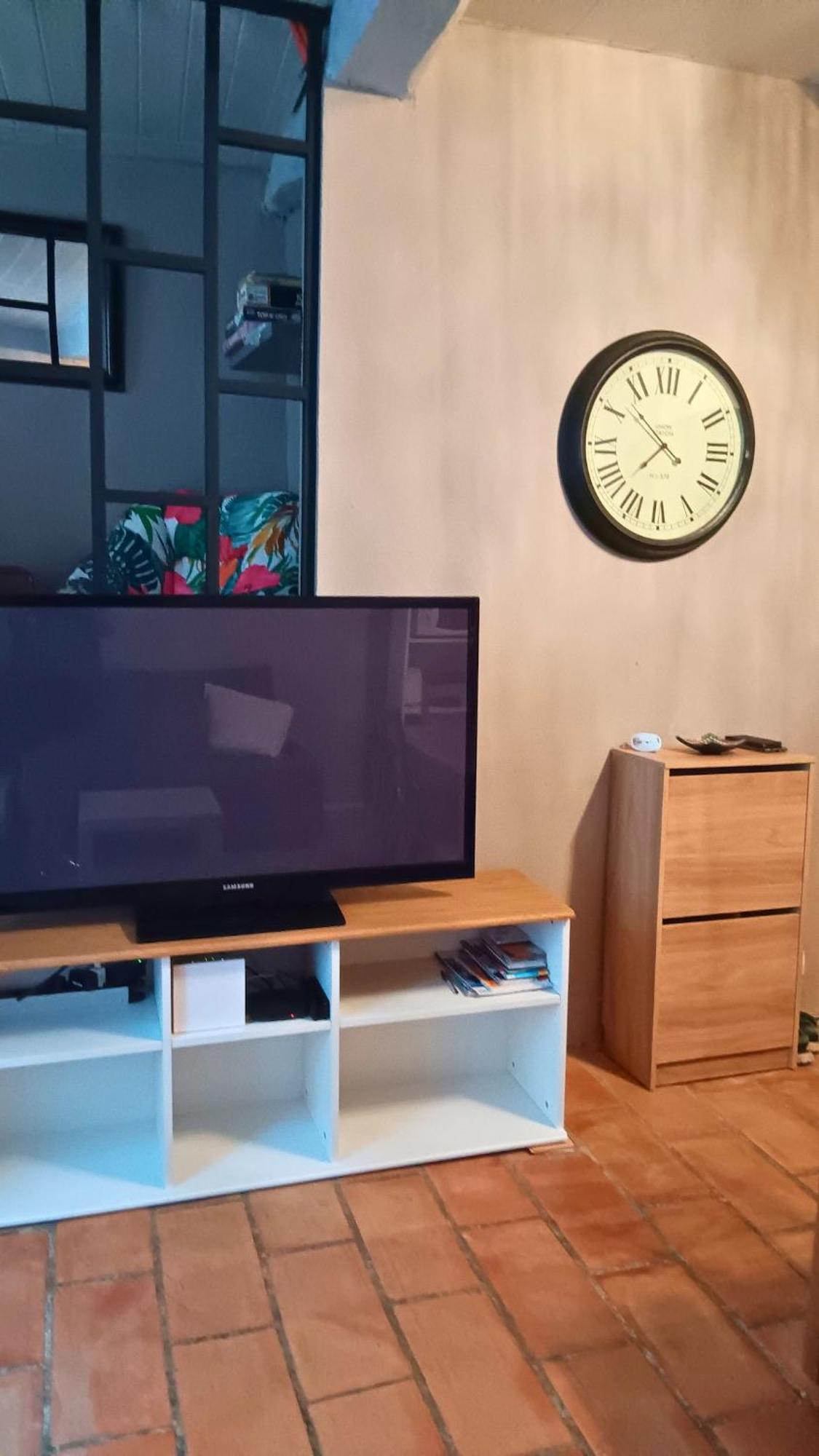 Appartement Pour 4 Personnes Dans Une Rue Tres Calme Saint-Laurent-le-Minier Экстерьер фото